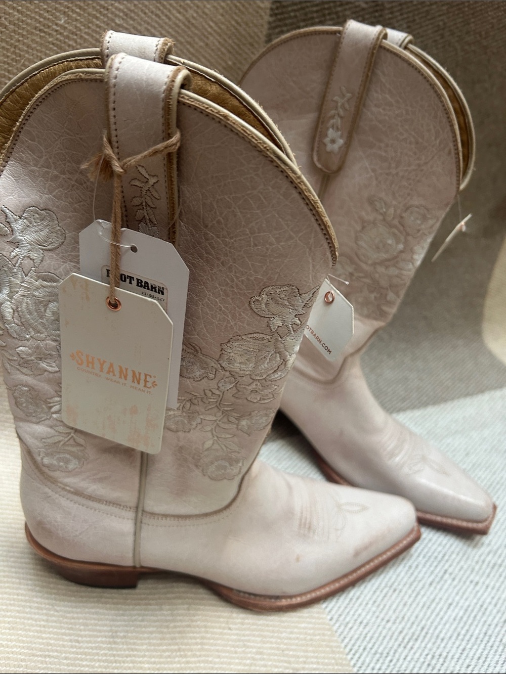 Shyanne Cream Embroidered Western Cowgirl Boots